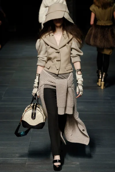 Look 35